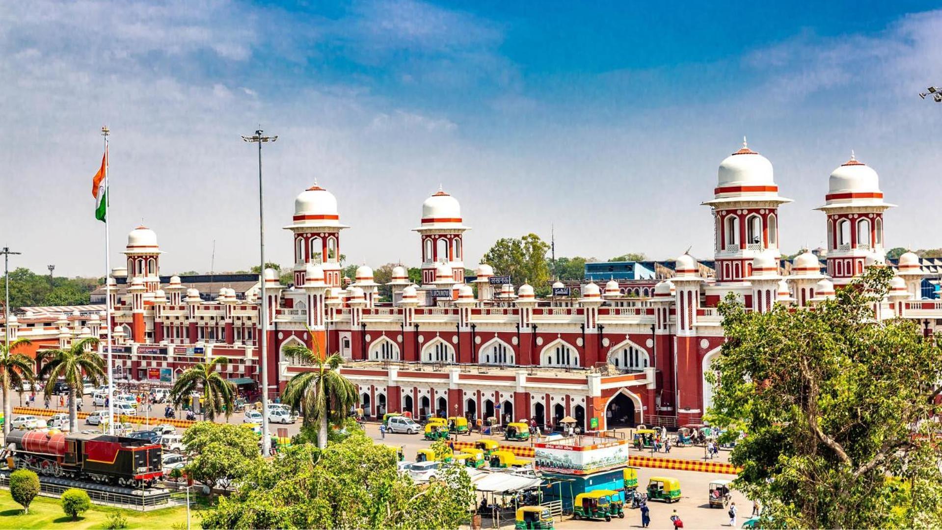 Hotel Cristelia Lucknow Exterior photo