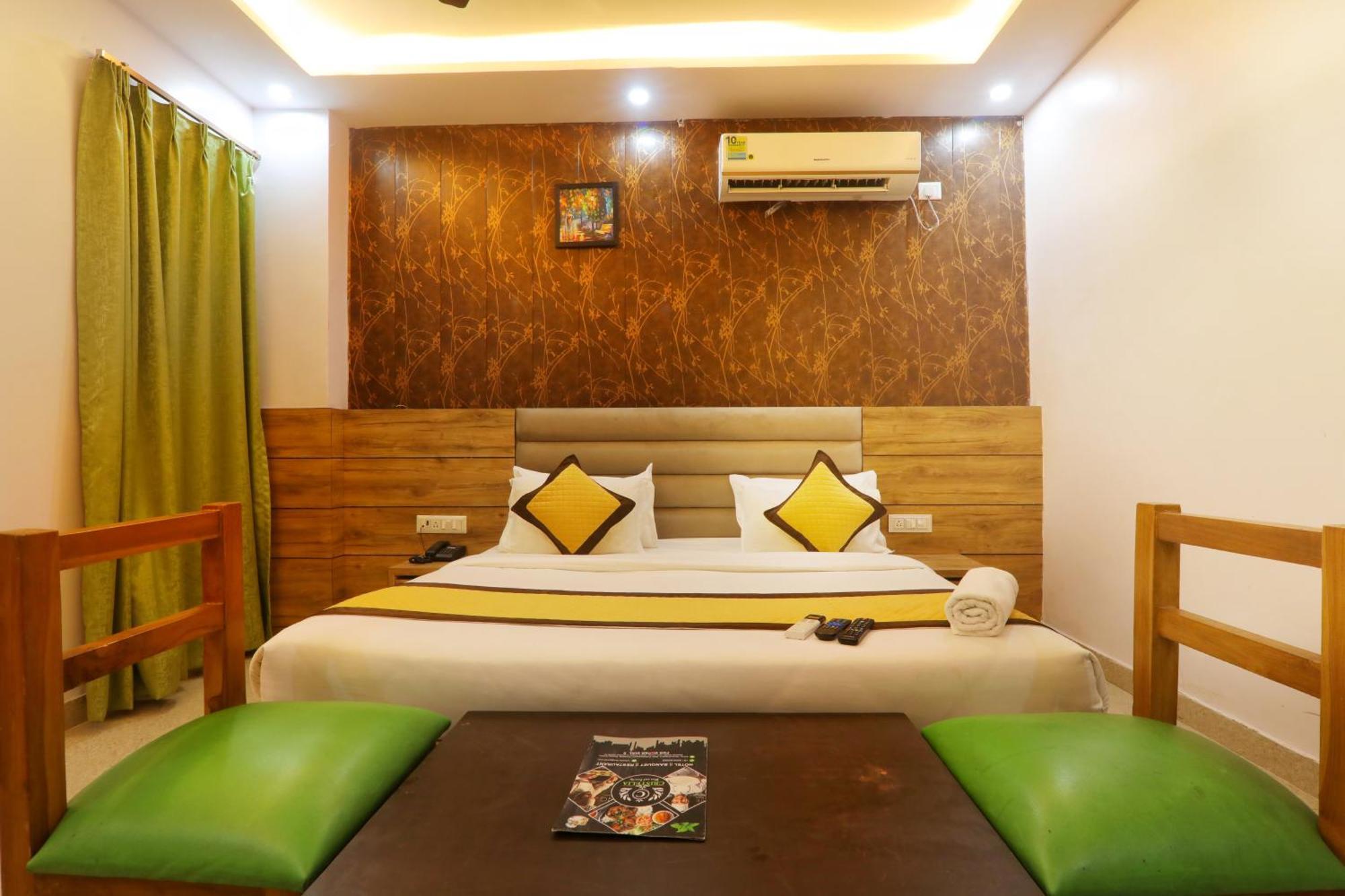 Hotel Cristelia Lucknow Exterior photo